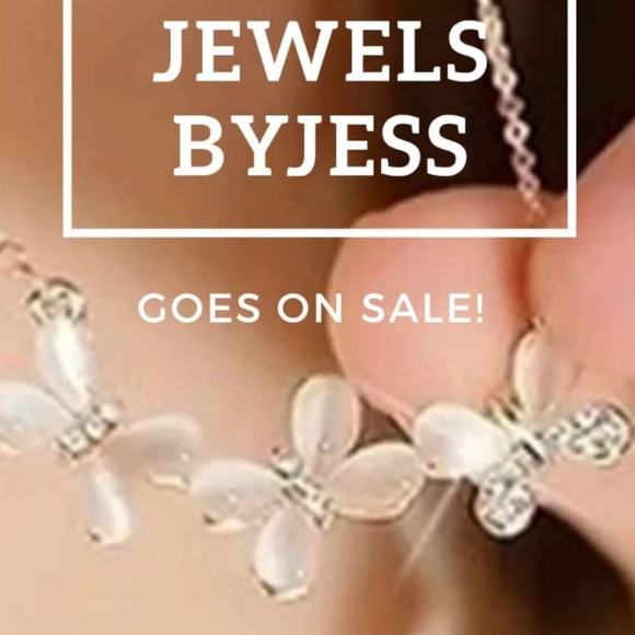 5-Piece Vintage Glam Charm Bracelet Set-Gift Ideas - Picture 6 of 6